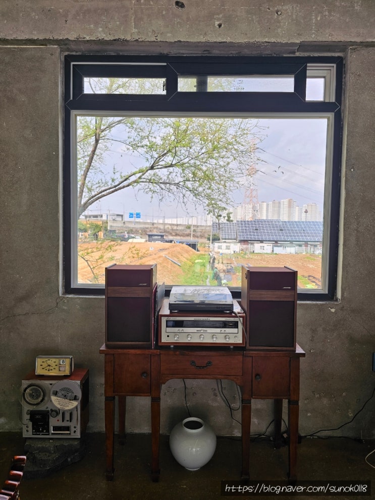  파주 심학산 카페 단골커피로스터스 레트로 감성