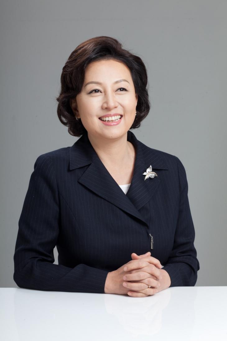  신은경 나이 아나운서 남편 박성범 결혼 와이프 부인 자녀 가족 고향