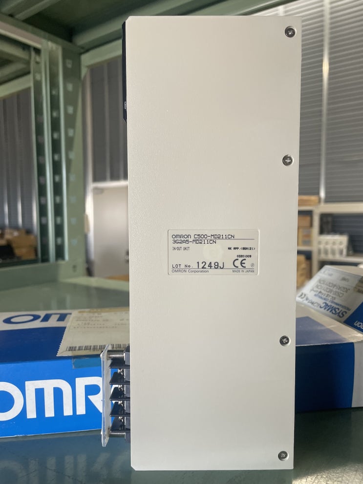 C500-MD211CN　OMRON　PLC　TRANSISTOR OUTPUT UNIT