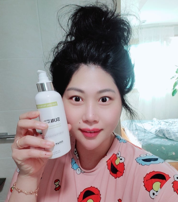 끈적임없는 대용량 선크림 " 이런날엔 에브리데이 퍼펙트 선 " 끈적임없는 대용량 선크림 " 이런날엔 에브리데이 퍼펙트 선 "
