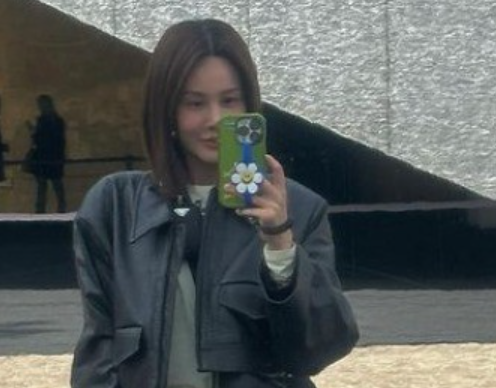 아이비, 프라다 투어에 스위스∙이태리…인간 ‘플렉스’ 아이비, 프라다 투어에 스위스∙이태리…인간 ‘플렉스’