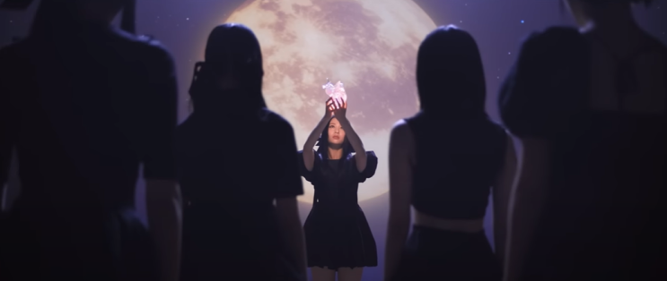  르세라핌(LE SSERAFIM), UNFORGIVEN 트레일러 Burn the Bridge(뮤비/허윤진/나레이션/해석/말)