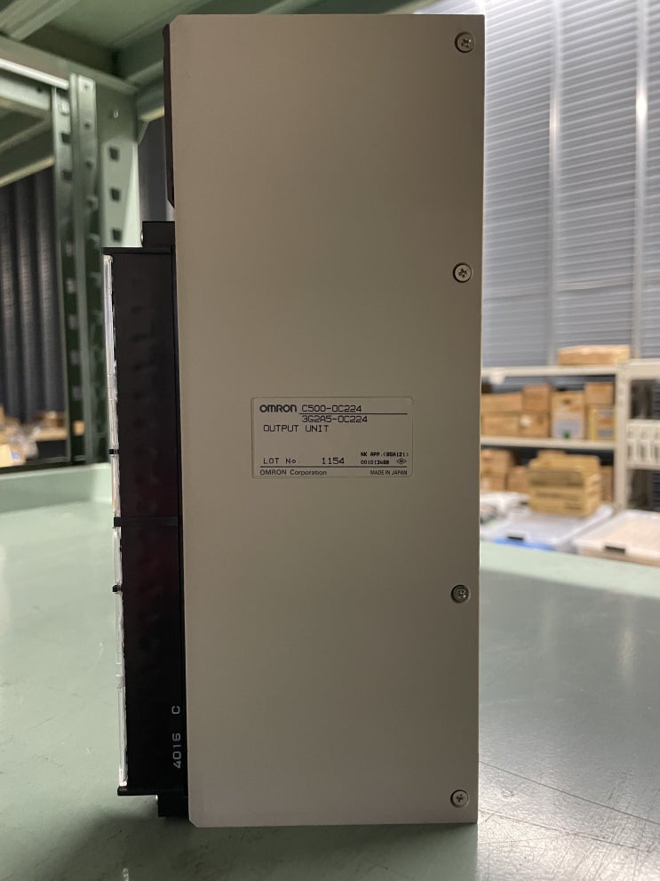 C500-OC224　OMRON　PLC　RELY CONTACT OUTPUT UNIT