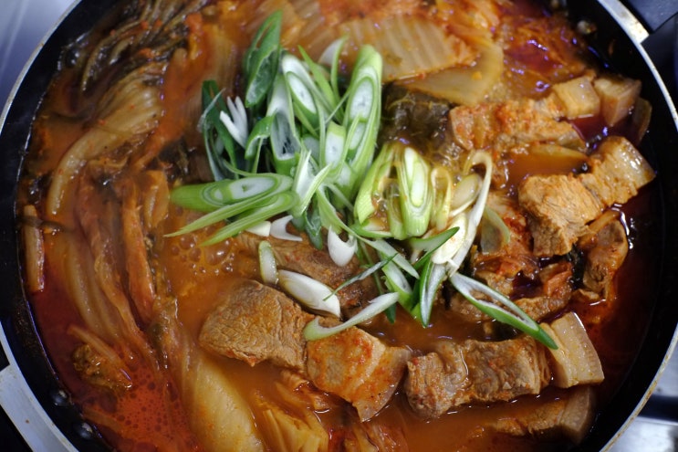 집밥수행. 돼지고기김치찜. feat. 앞다리살김치찜.