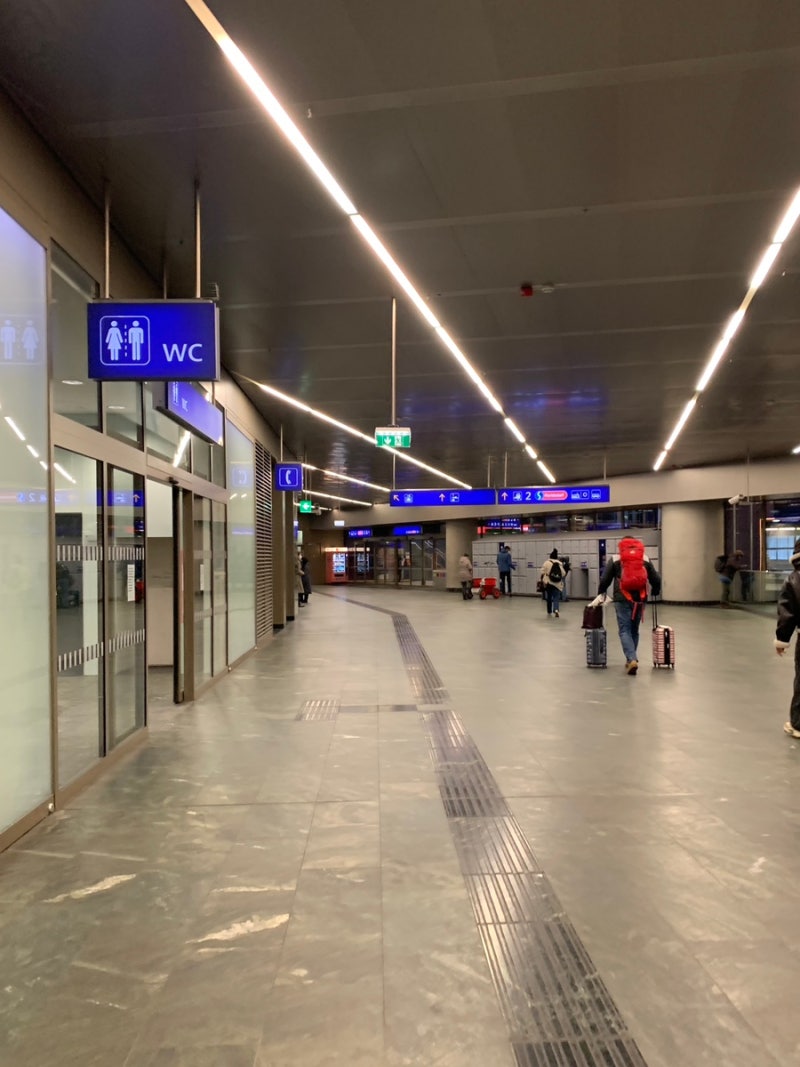 오스트리아 비엔나 ] 빈 중앙역 짐보관 가격 &이용밥법_ 코인락커 동전 필수 ! Vienna Central T : 네이버 블로그