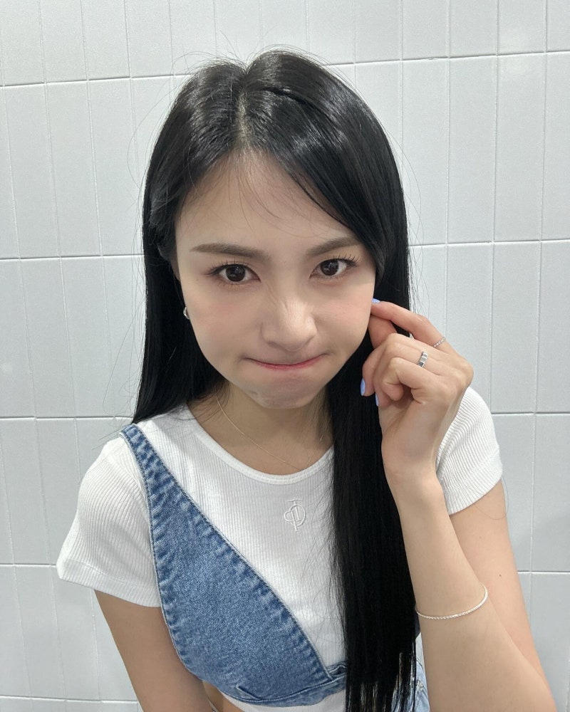 에이핑크 하영, 230413-10 Apink Hayoung 인스타그램