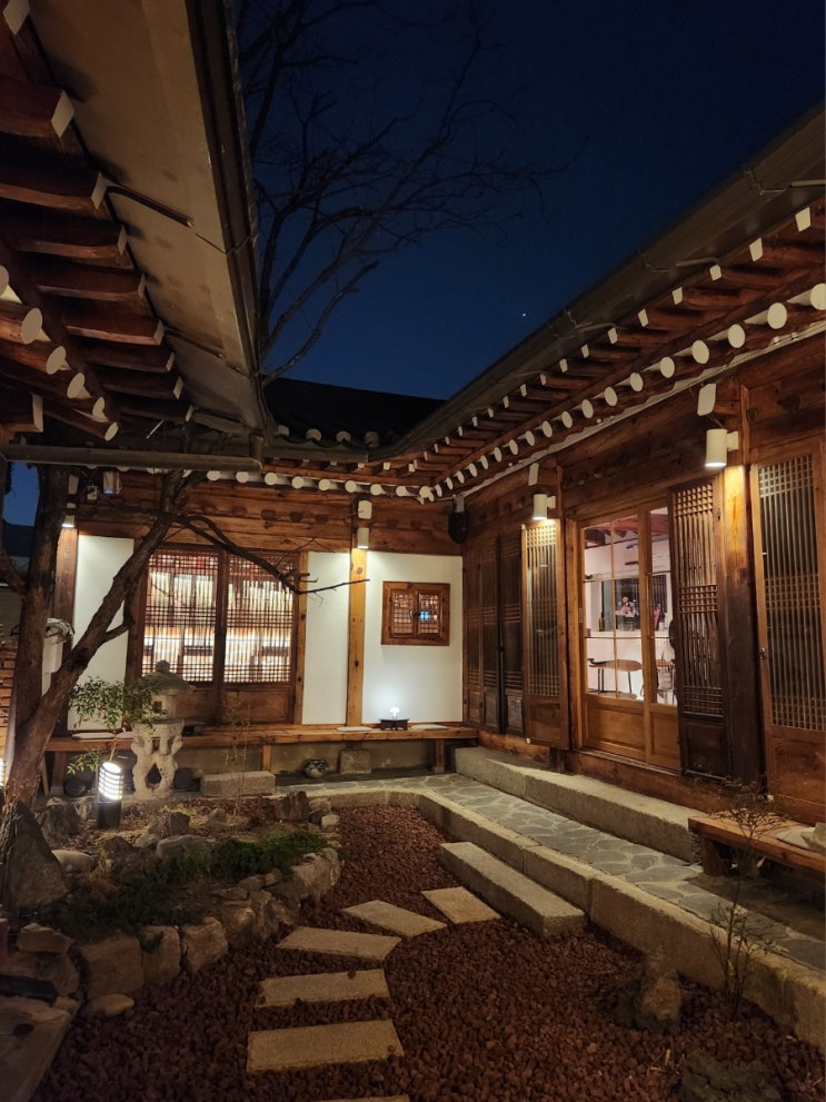  안국 : 와옥 l 삼청동 분위기 좋은 한옥 와인바