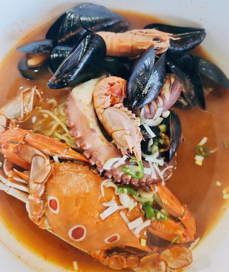  [몰마농그대와함께라면] 제주 서귀포 수제버거, 해물라면, 돈까스가 맛있고 성산 바다를 볼 수 있는 맛집 추천