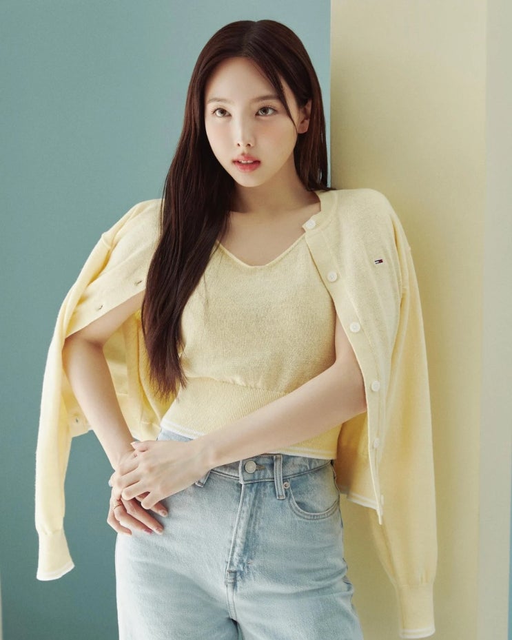 트와이스 나연 타미진스 23 s/s 시즌 캠페인 화보 트와이스 나연 타미진스 23 s/s 시즌 캠페인 화보