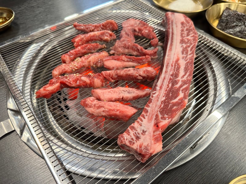 충주 맛집 / 호암동 소소한 숯불갈비 / 우대갈비 소갈비살
