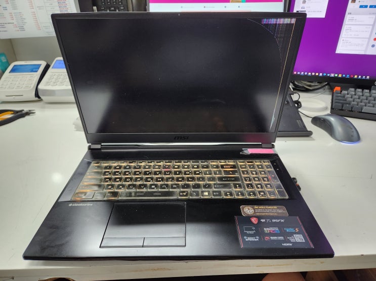  MSI액정파손 - GL75 9SFK MSI17인치액정교체