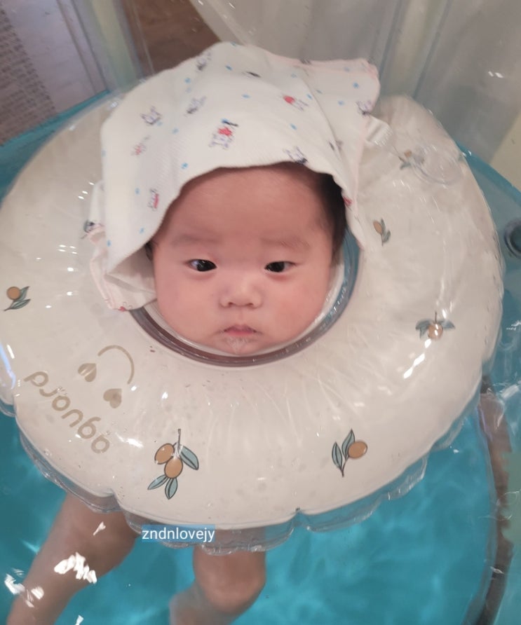  육아상식] 신생아 아기 수영 언제부터!? _ 장점/ 시기/ 물온도/ 주의할점