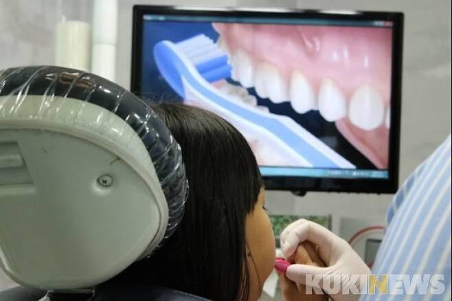 치과 한번에 수십만 원 ‘훅’...치아보험 들까? 치과 한번에 수십만 원 ‘훅’...치아보험 들까?