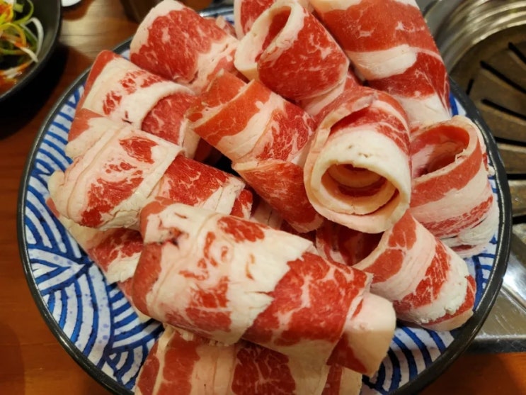  오찬메뉴로 선택한 우삼겹정식에 반한, 상록수역 바로앞 희소네 숯불구이전문점