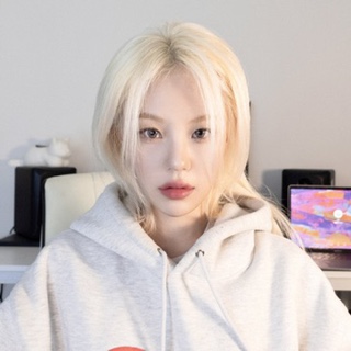  중단발 레이어드컷 백금발 합정미용실 카이정헤어 마포합정역점 디자이너 이로운