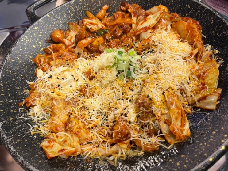  대전시청맛집 달큰한 김치구이의 매력 둔산맛집 둔산동한식 삼산회관 시청점 방문 후기