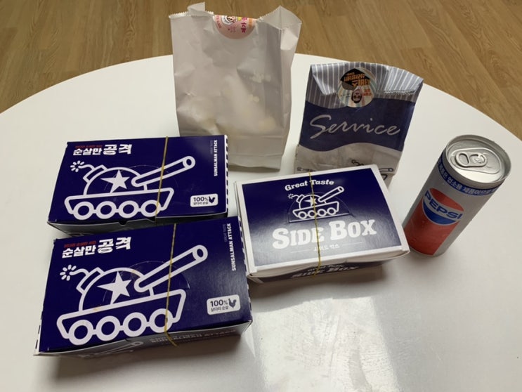 제시치킨 순살만공격 바네요 V1.0 세트 닭다리로 만든 순살이라 부들부들 촉촉 소스도 넘 맛있었다죠! 스모크칠리바베큐, 트러플바베큐소스는 강추!! ( + 배달비 무료 ) 제시치킨 순살만공격 바네요 V1.0 세트 닭다리로 만든 순살이라 부들부들 촉촉 소스도 넘 맛있었다죠! 스모크칠리바베큐, 트러플바베큐소스는 강추!! ( + 배달비 무료 )