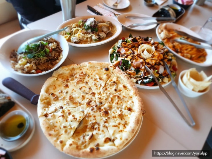 올오버키친 율하 카페&레스토랑 기쁨 사고 왔어요 올오버키친 율하 카페&레스토랑 기쁨 사고 왔어요