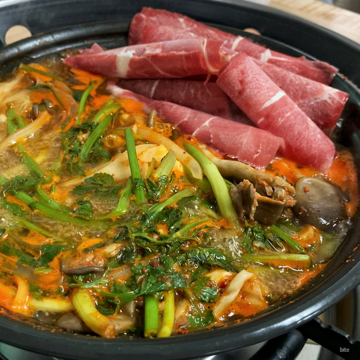  인천 청천동 칼국수 '등촌샤브칼국수' 유명한 얼큰 버섯 샤브 칼국수 후기