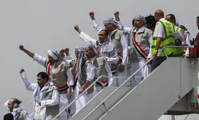예멘 전쟁: 국경을 초월한 거대한 교환으로 석방된 죄수들