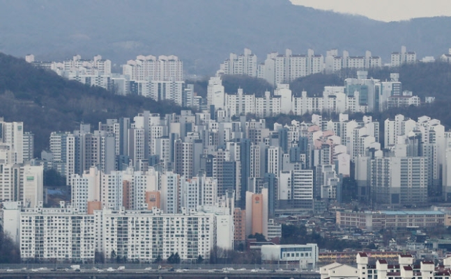 1분기 전국 아파트 분양단지 60% 미달…"서울만 살았다" 1분기 전국 아파트 분양단지 60% 미달…"서울만 살았다"