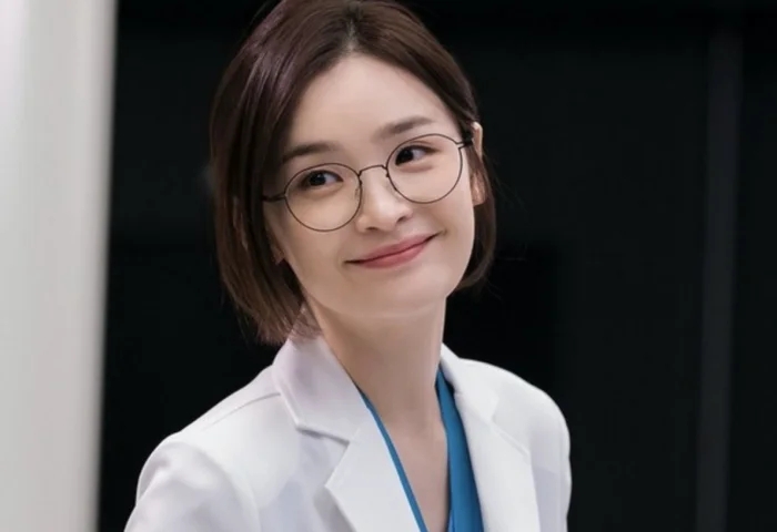 "뭐야 결혼했다고?" 최강동안 배우 전미도, 사람들이 다 미혼인 줄 안다는 '결혼 10년차' 유부녀 "뭐야 결혼했다고?" 최강동안 배우 전미도, 사람들이 다 미혼인 줄 안다는 '결혼 10년차' 유부녀