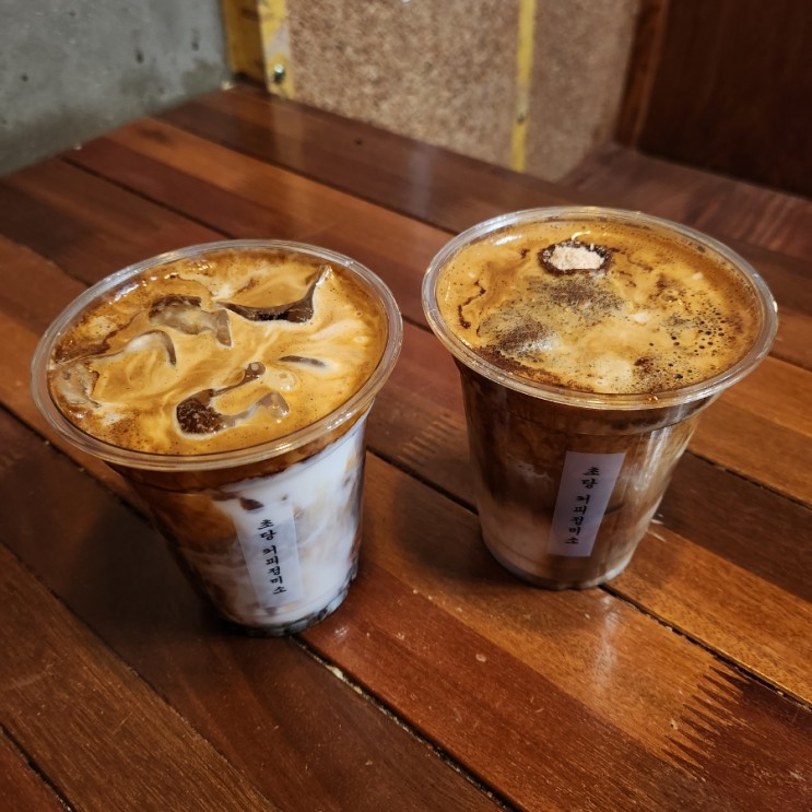 강릉 여행) 시그니처 누룽지 크림 라떼가 있는 초당 커피 정미소