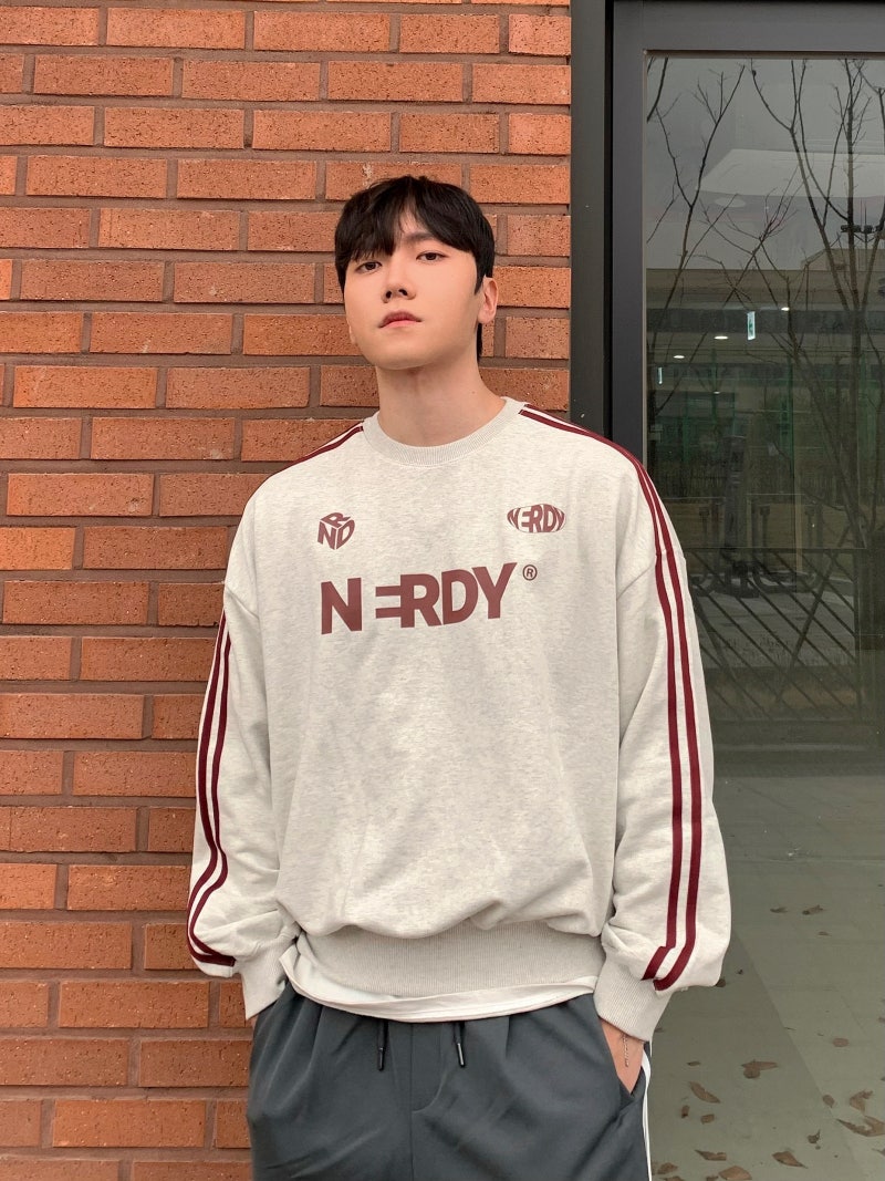 세미 크롭맨투맨 남자 여자 다 어울리는 널디 스웻셔츠 착용 후기