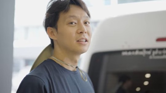 "어느새 아저씨 분위기가.." 37세 박유천, 전여친 황하나 타투 지우고...새 타투 새겨 "어느새 아저씨 분위기가.." 37세 박유천, 전여친 황하나 타투 지우고...새 타투 새겨