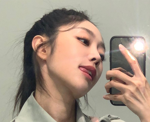  여자 연예인 애착 신발로 러닝화 대신 데일리 운동화로 사랑받는 뉴발란스 530 추천