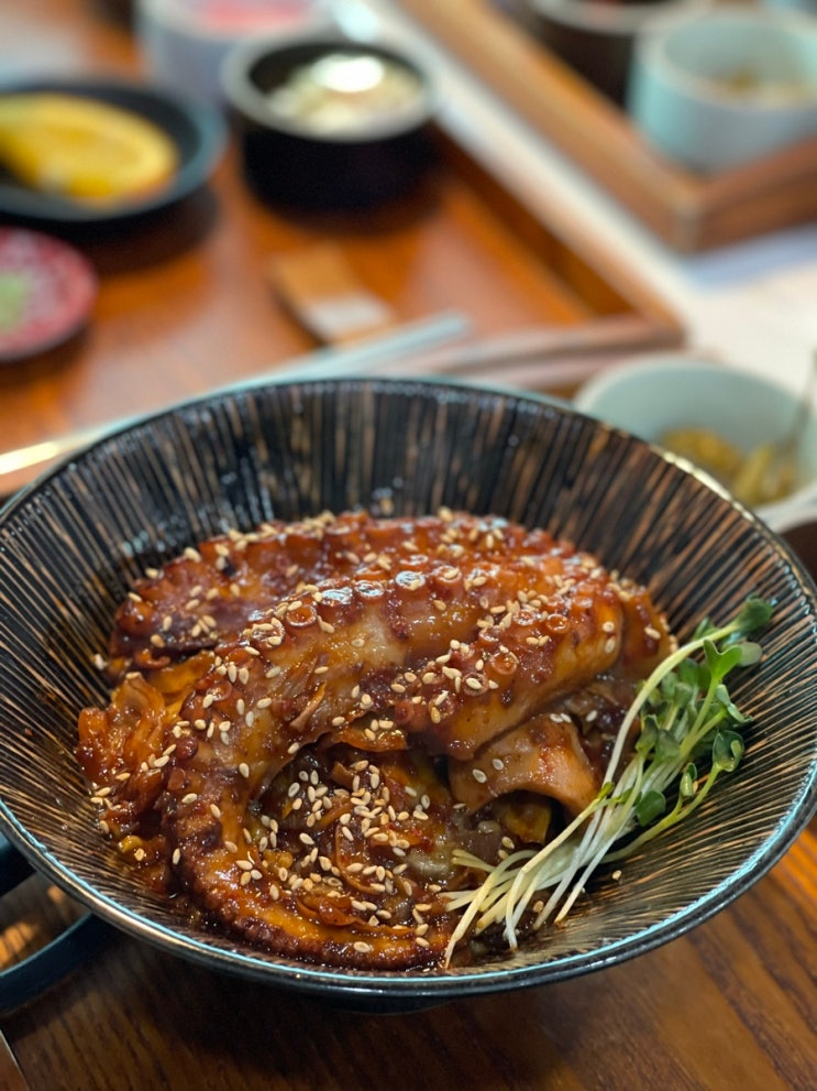 [포항여행] 오션뷰 덮밥 맛집 빌라드웨이브 내돈내산 후기 - 불향 가득 돌문어 덮밥, 간장새우 덮밥