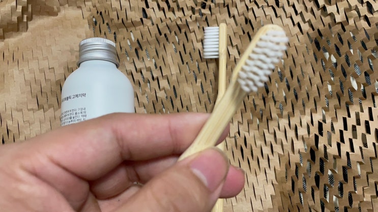 친환경 대나무칫솔, 고체치약 찾는다면? 노플리브러시 친환경 대나무칫솔, 고체치약 찾는다면? 노플리브러시