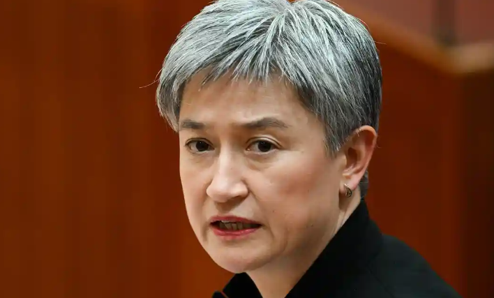 Penny Wong은 군대가 호주의 외교 정책을 장악했다는 Paul Keating의 주장을 일축합니다 Penny Wong은 군대가 호주의 외교 정책을 장악했다는 Paul Keating의 주장을 일축합니다