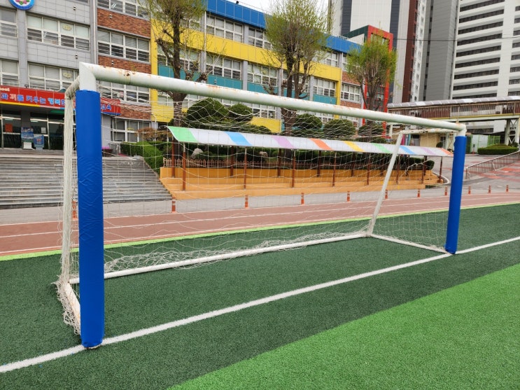  [날개스포츠] 고양능곡초교 축구골대보호대 설치, 골대안전보호대 설치 작업