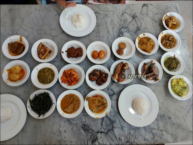  발리 공항근처 빠당 음식 전문점 - Rumah Makan Minang Saiyo Bali