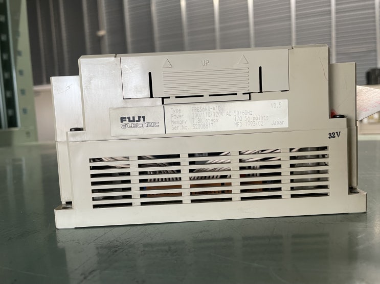  FPB56HR-A10　FUJI ELECTRIC　MOTOR SERVO DRIVE　PLC