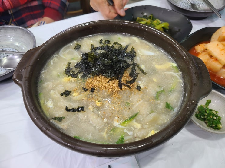  속초 중앙시장 맛집 - 감나무집감자옹심이