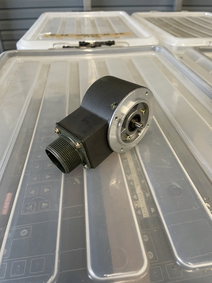  F681000F01　SANYO DENKI　OPTICAL SHAFT ENCODER　