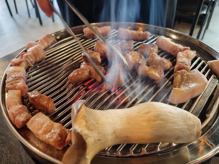김포맛집 육즙가득 숯불화로 돼지구이 약돌돼지 '고온 마산본점'