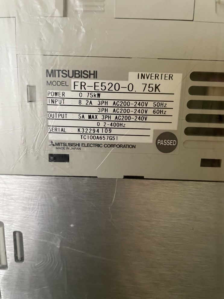  FR-E520-0.75K　MITSUBISHI　INTELLIGENT INVERTER