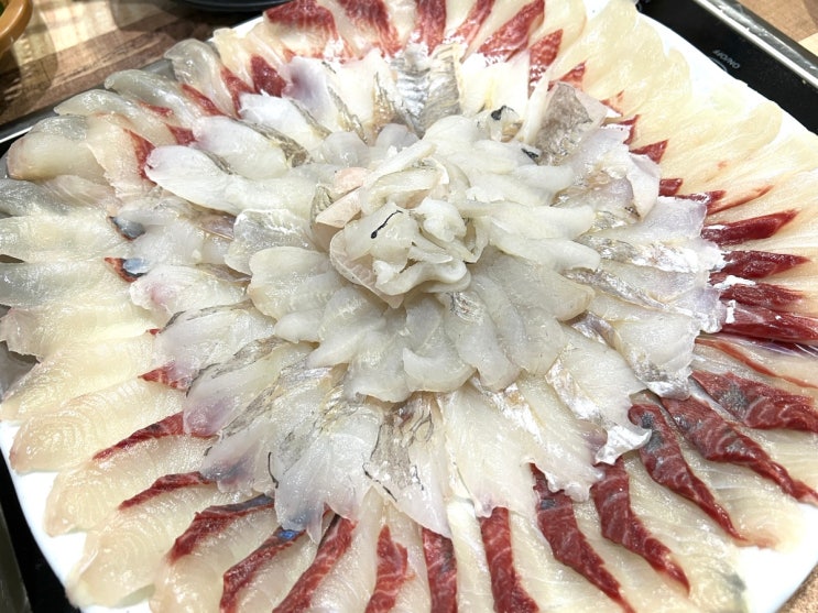  동래역 횟집 모둠회와 매운탕이 맛있는 돌섬도매횟집