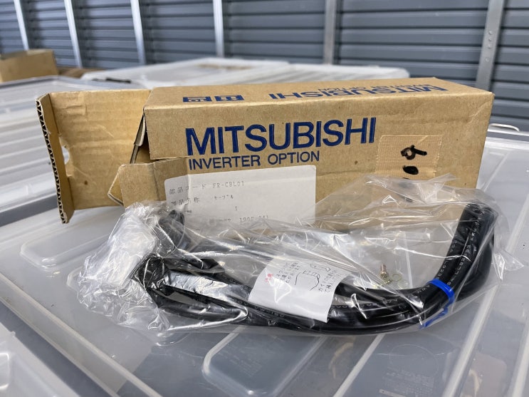  FR-CBL-01　MITSUBISHI　CABLE　PLC　INVERTER