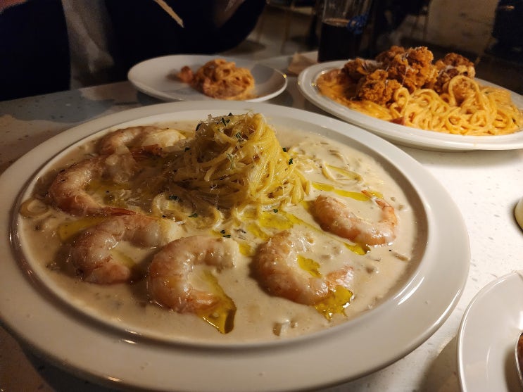  [강남/신논현] 이색적인 파스타 조합, 분위기 좋은 치스타 강남점