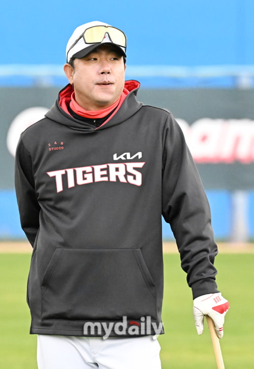 [KIA] '꼴찌' 기아의 답답한 타선...해결 위해 <b>홍세완</b> 코치 콜업