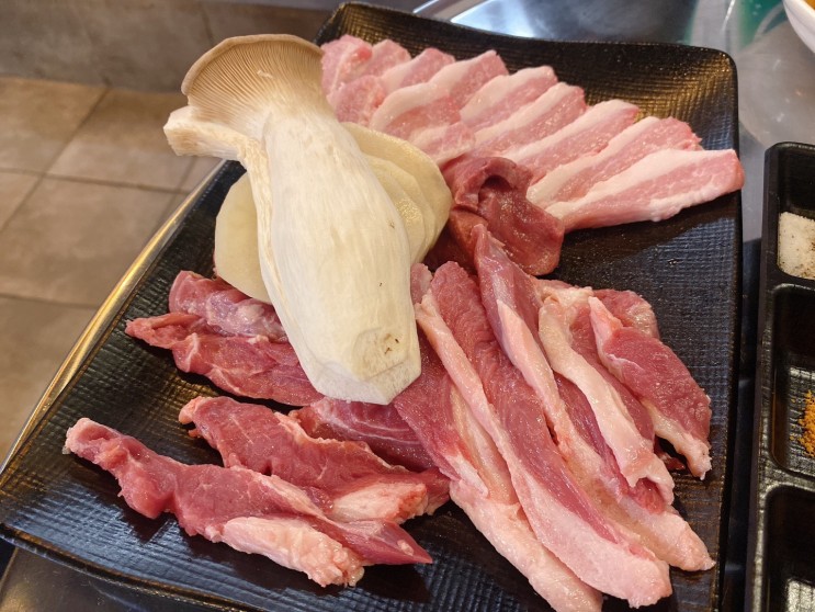 범일동 고깃집  '용이네 뒷고기' 돼지 특수부위 맛집