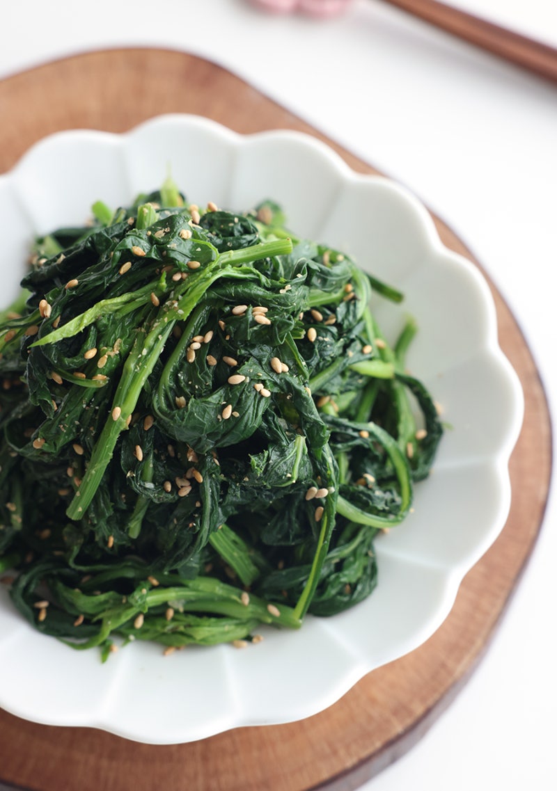 가지런히 잘라서 기본양념으로 익혀먹는 취나물양념 만드는법! 가지런히 잘라서 기본양념으로 익혀먹는 취나물양념 만드는법!