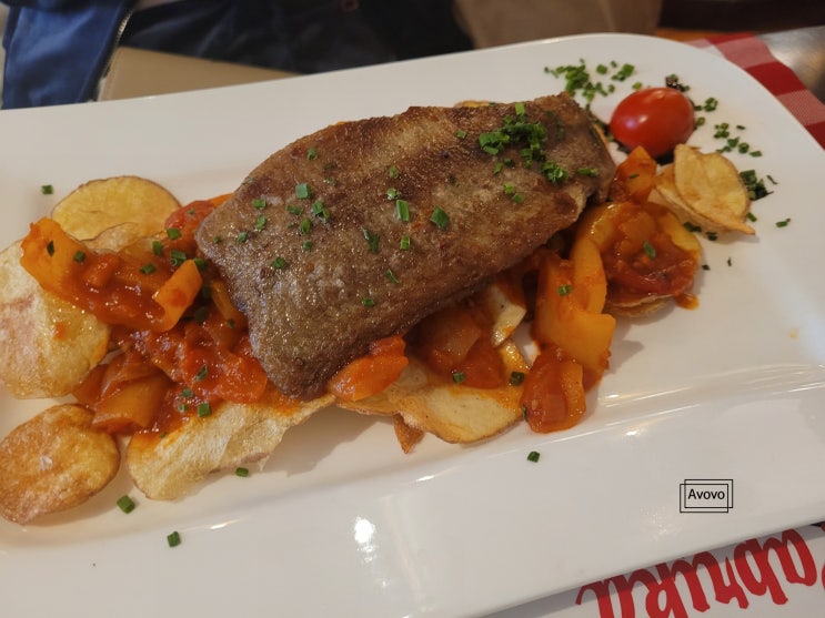  헝가리맛집 부다페스트 현지인만 있는 Paprika Jancsi Restaurant