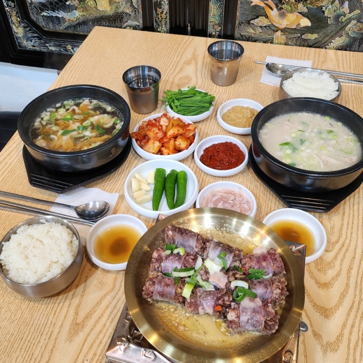  우홍백돼지국밥 경성대 주차가능 돼지국밥 맛집