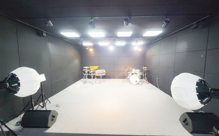  여수동지하음악실,전용-약25평,1000/70만원,방음시설,여수동음악연습실,