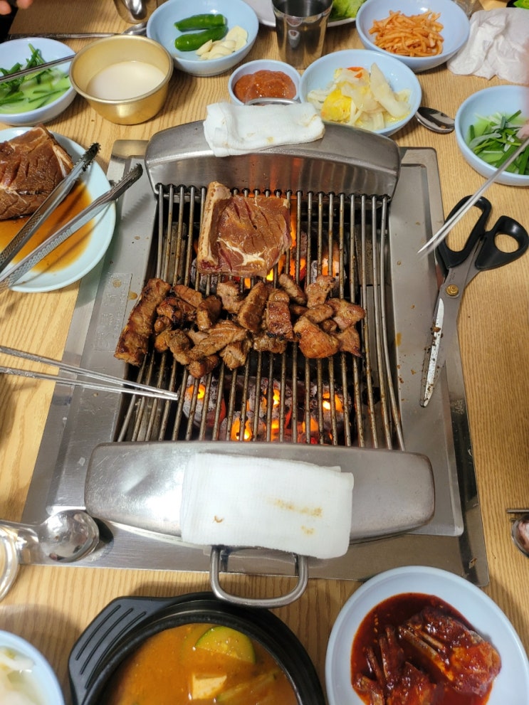  군자역근처 옛날 돼지갈비집 능동숯불갈비 양념게장 주는 갈비맛집